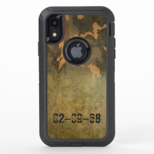 Green camouflage pattern vintage V2.0 OtterBox Defender iPhone XR Case