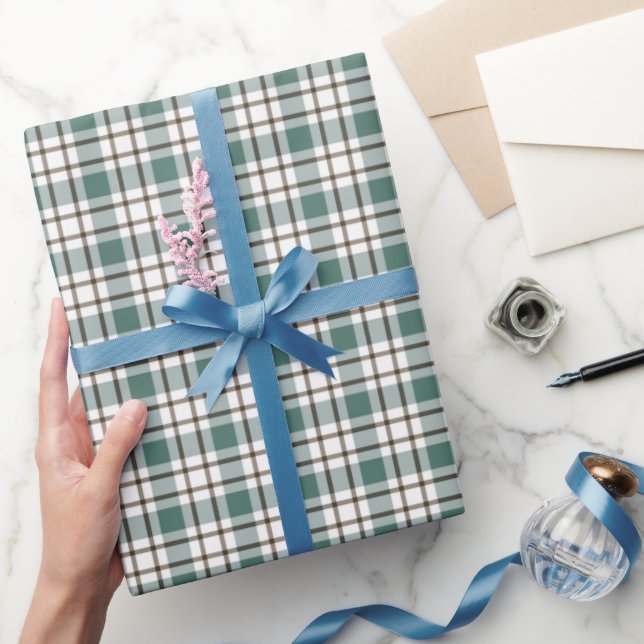 green checkered light tartan pattern wrapping paper (Gifting)