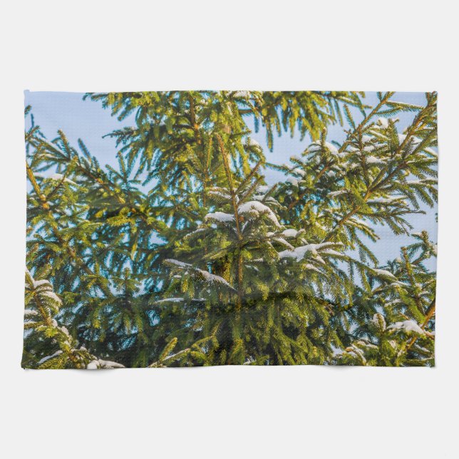 Green Christmas Tree In Snow Towel (Horizontal)