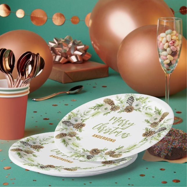 Green Floral Pines Christmas Wreath Paper Plates (Multi)