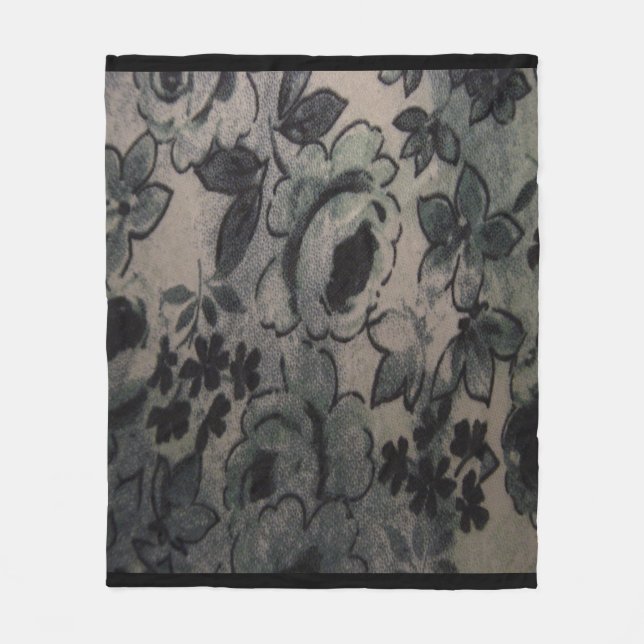 GREEN FLOWERS FLEECE BLANKET (Front)