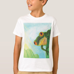 Green Frog catching sunrays   T-Shirt