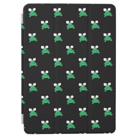 Green Frogs On Black Ipad Air Cover