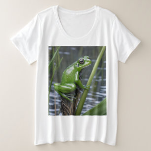 Green Glass Frog On Reeds At The River, Plus Size T-Shirt