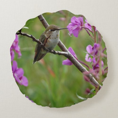 Green Hummingbird purple pink floral background Round Pillow