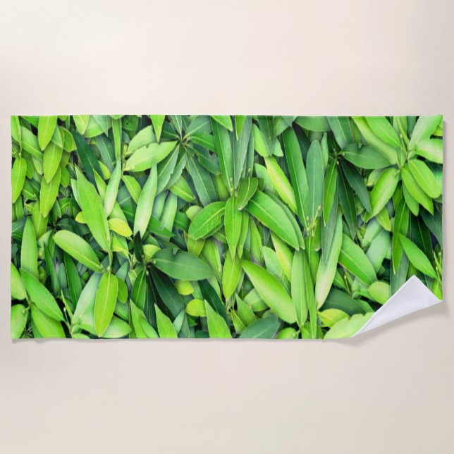 Green Leaf Pattern – Botanical Nature Art Beach Towel (Front)