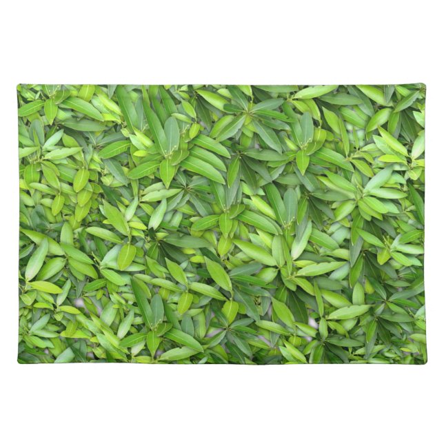 Green Leaf Pattern – Botanical Nature Art Cloth Placemat (Front)