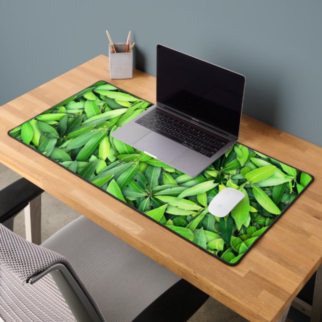Green Leaf Pattern – Botanical Nature Art Desk Mat (Office 2)