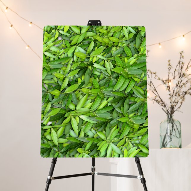 Green Leaf Pattern – Botanical Nature Art Foam Board (In Situ (Stand))