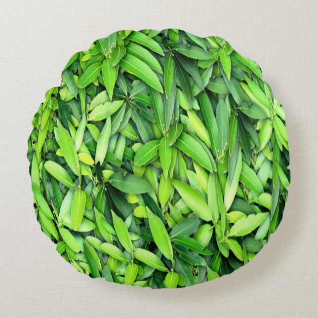 Green Leaf Pattern – Botanical Nature Art Round Pillow (Front)
