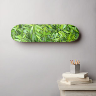 Green Leaf Pattern – Botanical Nature Art Skateboard