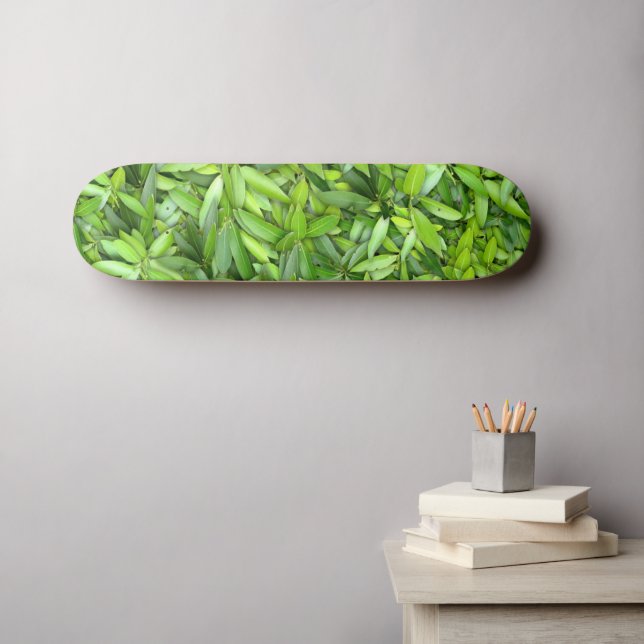 Green Leaf Pattern – Botanical Nature Art Skateboard (Wall Art (Horz))
