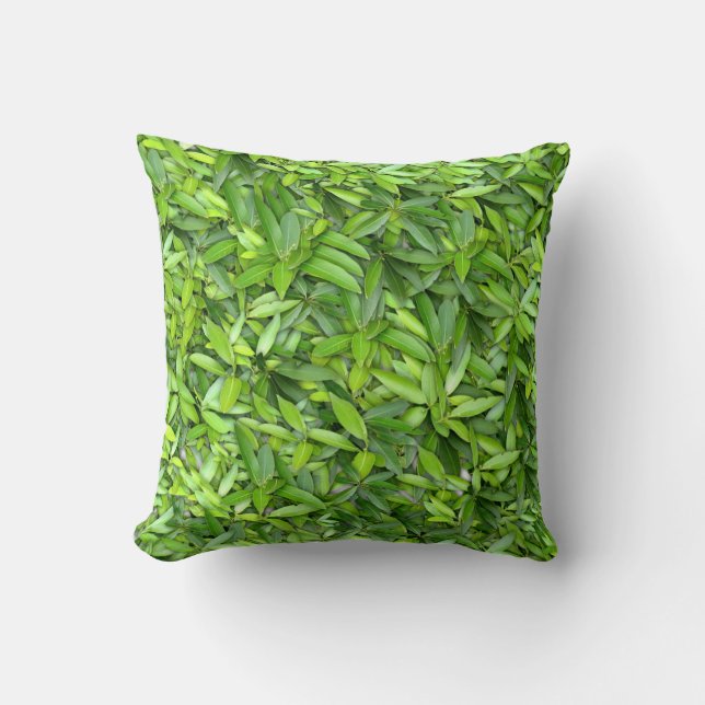 Green Leaf Pattern – Botanical Nature Art Throw Pillow (Front)