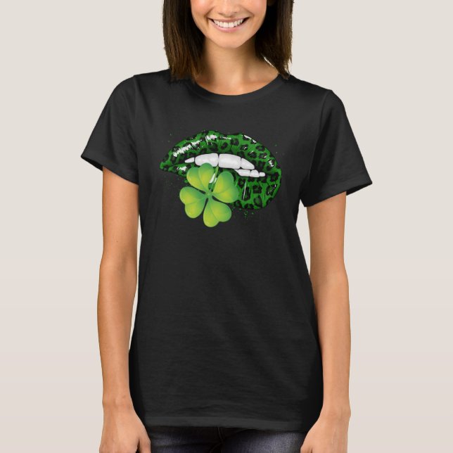 Green Leopard Lips Shamrock Saint Patrick's Day Gi T-Shirt (Front)