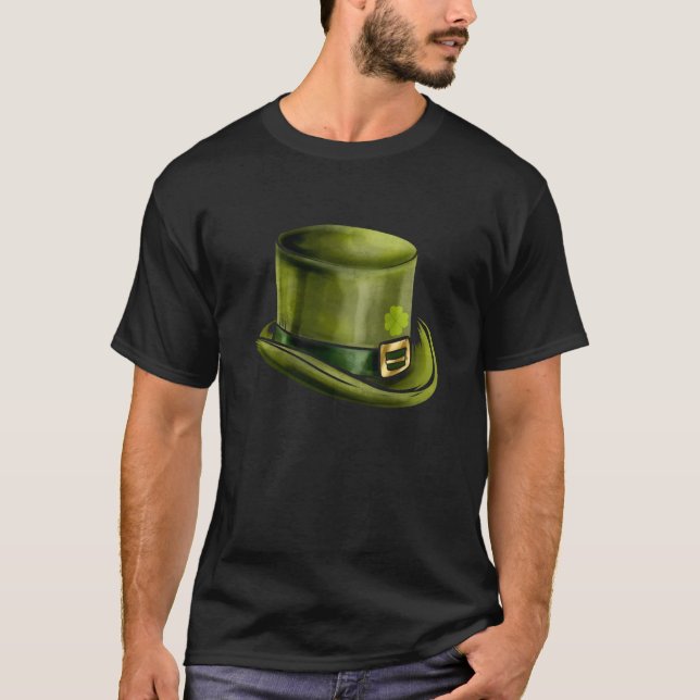 Green Leprechauns Hat Cylinder Shamrock On St Patr T-Shirt (Front)