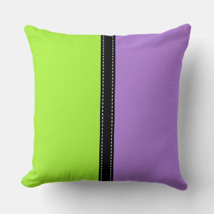 Green Lizard & Lavender Solid Color Background Throw Pillow