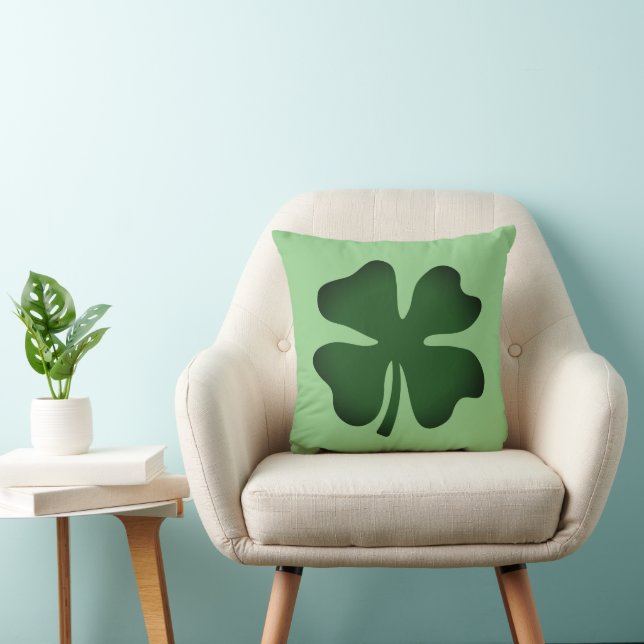 Green lucky clover St Patrick's Day throw pillow (Chair)