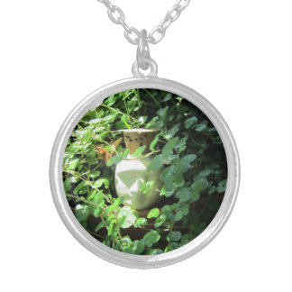 Green man close necklace