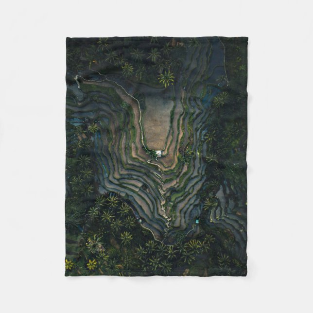 Green moss on black rock fleece blanket (Front)