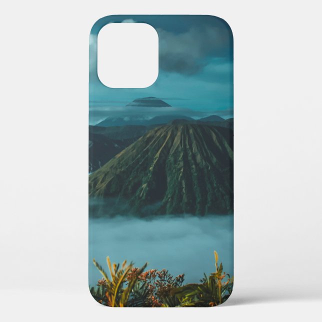GREEN MOUNTAINS SURROUNDED BY WHITE CLOUDS Case-Mate iPhone CASE (Back)