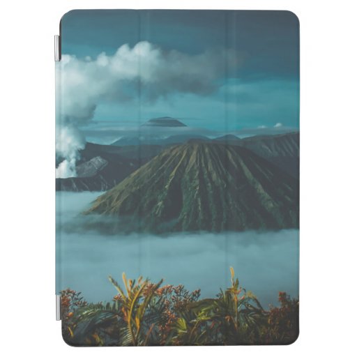 GREEN MOUNTAINS SURROUNDED BY WHITE CLOUDS iPad AIR COVER