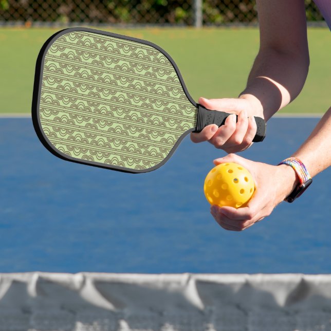 Green Oval Chains Pickleball Paddle (Insitu)