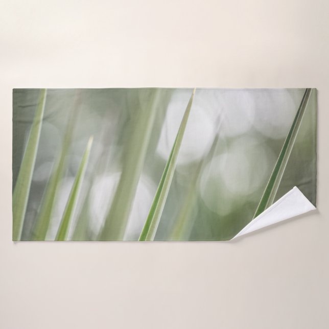 Green pointy Plant Nature Photo Bath Towel (Bath Towel)