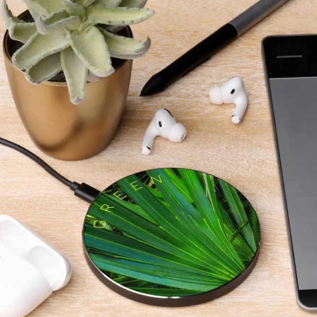 GREEN Saw Palmetto Wireless Charger (Desk 2)