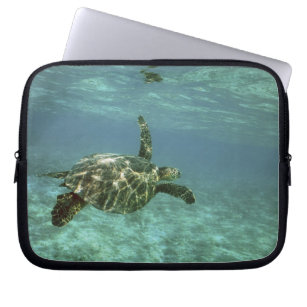 Green Sea Turtle, (Chelonia mydas), Kona Coast, Laptop Sleeve