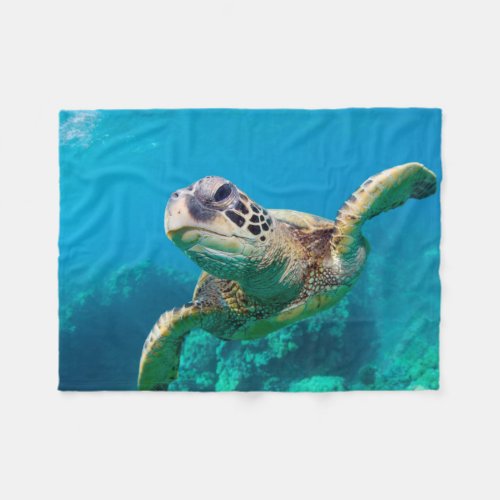 Green Sea Turtle Swimming Over Coral Reef Hawaii Fleece Blanket