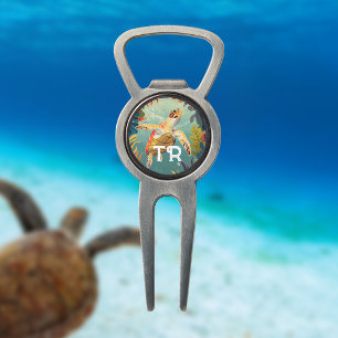 Green Sea Turtle Swims The Pacific Ocean Divot Tool