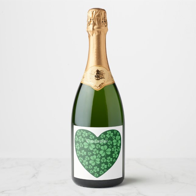 Green Shamrock heart St Patrick's Day   Sparkling Wine Label (Front)