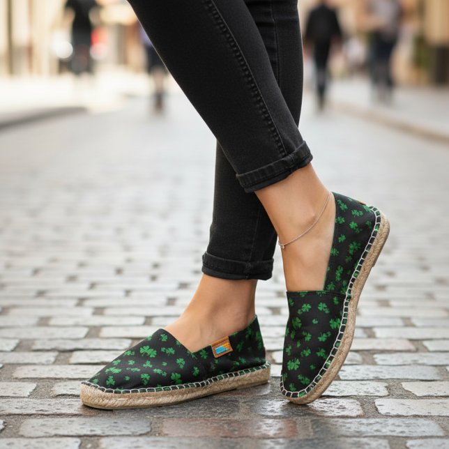 Green Shamrock Pattern on Black Espadrilles (Green Shamrock Pattern on Black Espadrilles)