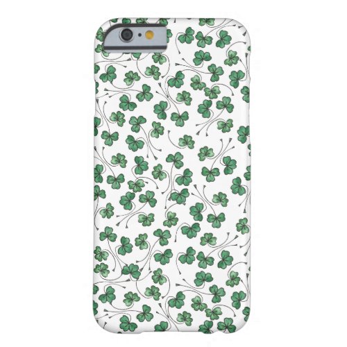 Green Shamrocks Pattern on White iPhone 6 Case