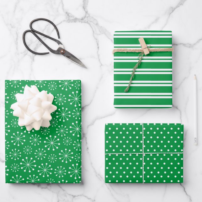 Green Snowflake Wrapping Paper Sheets (Front)
