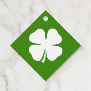 Green St Patricks Day party favor gift tags