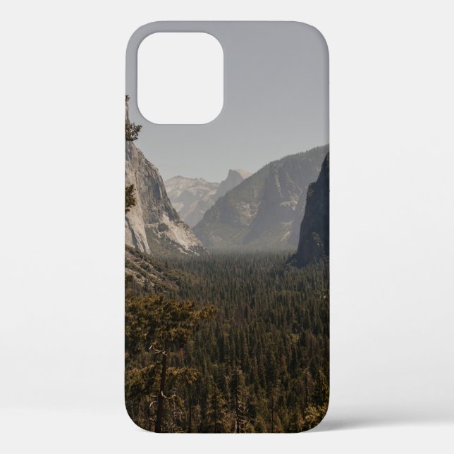 GREEN TREES NEAR MOUNTAIN DURING DAYTIME Case-Mate iPhone CASE (Back)
