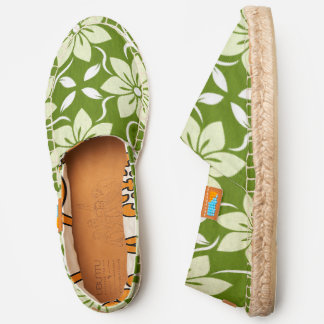 Green Tropical Floral Retro Pattern Espadrilles