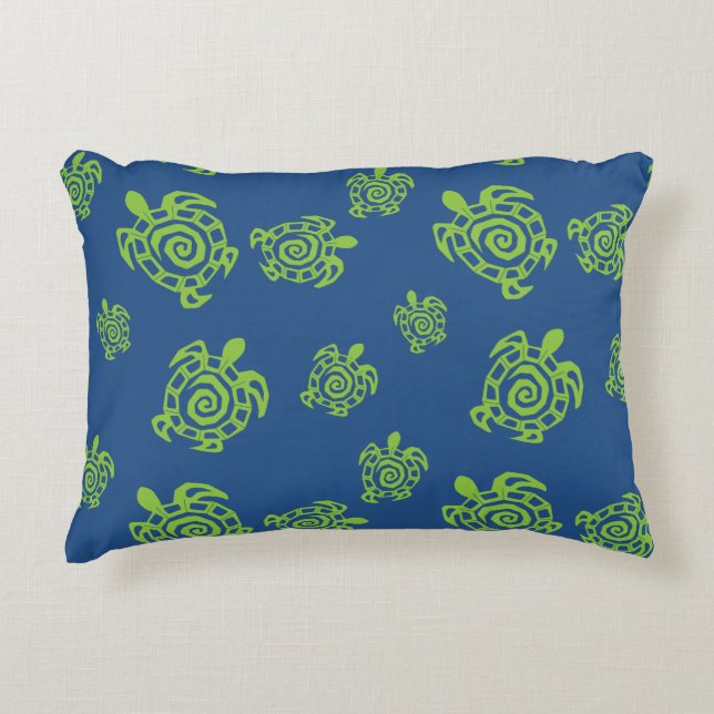 Green Turtle Pattern Accent Pillow (Front)