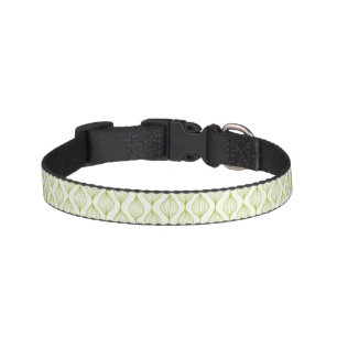 Green vertical ogee pattern background pet collar