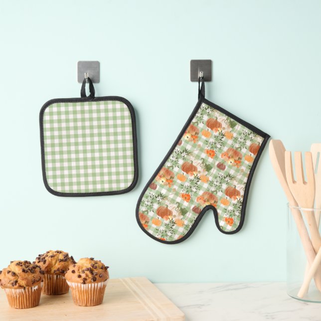 Green White Checker Pattern Orange Pumpkins Oven Mitt & Pot Holder Set (Insitu(Hanging))