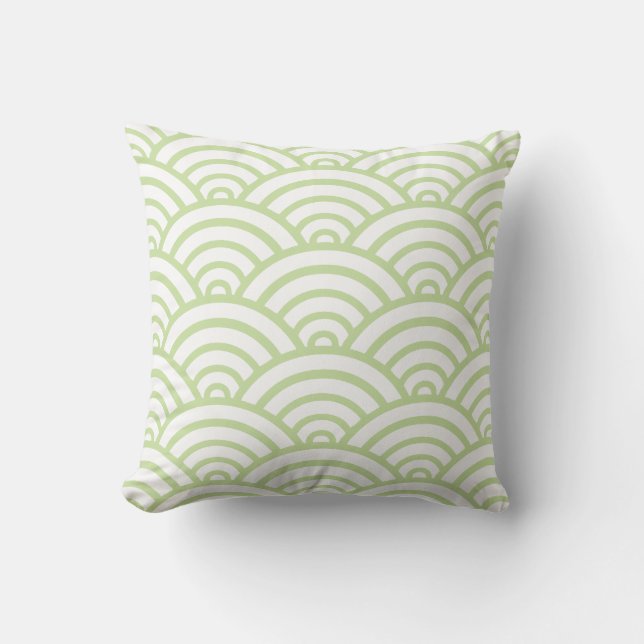 Green & White Scallop Pattern Throw Pillow (Front)