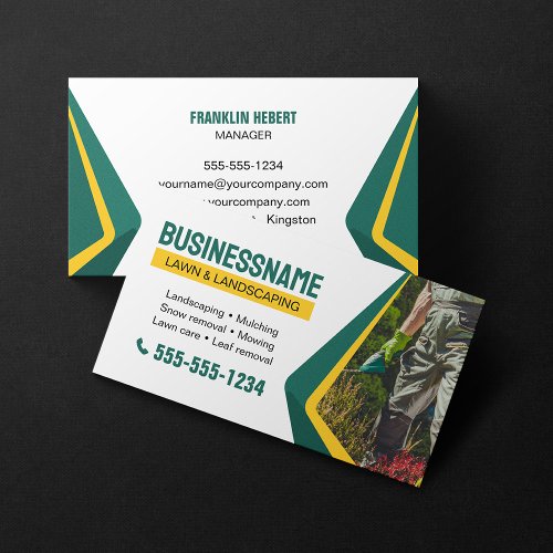 Green  Yellow Landscaping Mowing Lawn Maintenance Business Card