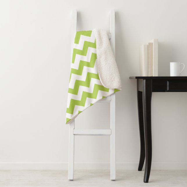 Green Zigzag, Green Chevron, Geometric Pattern Sherpa Blanket (In Situ)