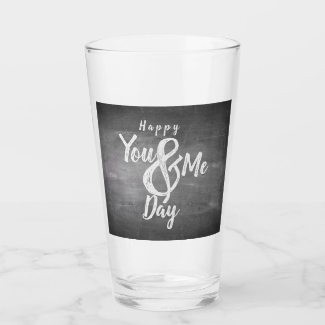 Greetings anniversary in chalkboard look glass (Front)