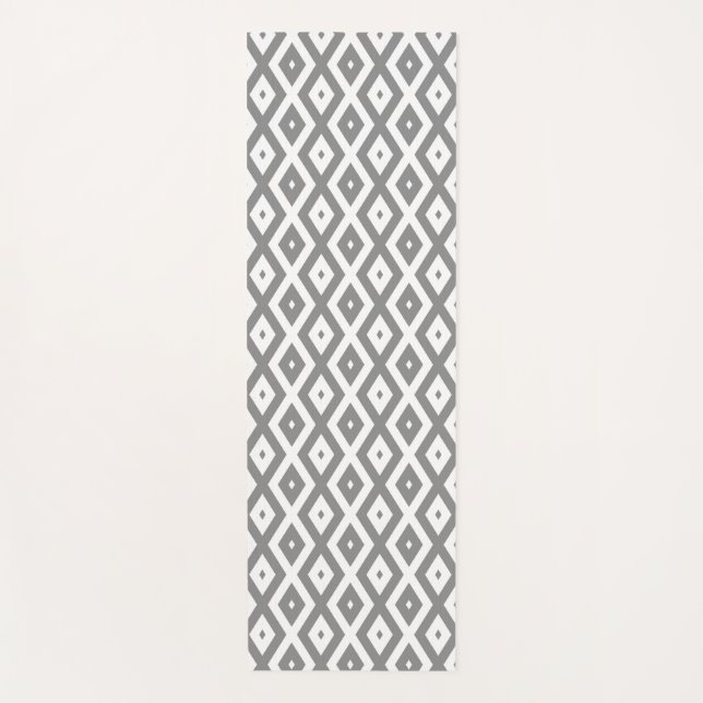 Grey and white diamond pattern yoga mat (Front)