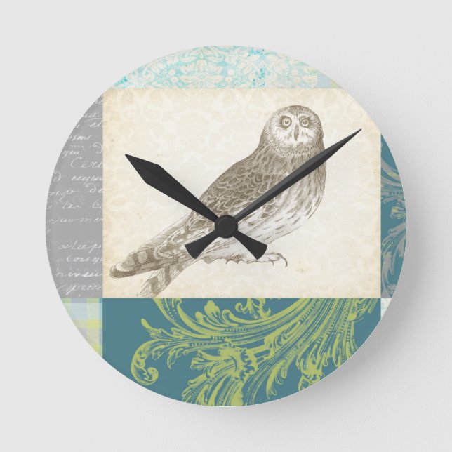 Grey Owl on Pattern Background Round Clock (Front)