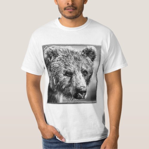 Grizzly bear portrait T_Shirt