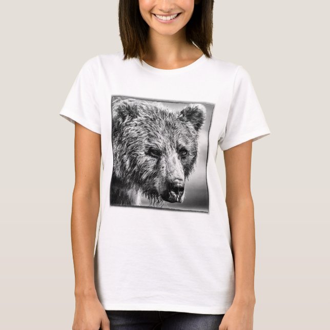 Grizzly bear portrait T-Shirt (Front)