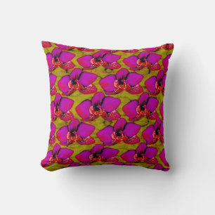 Grooovy Magenta Floral Design Throw Pillow
